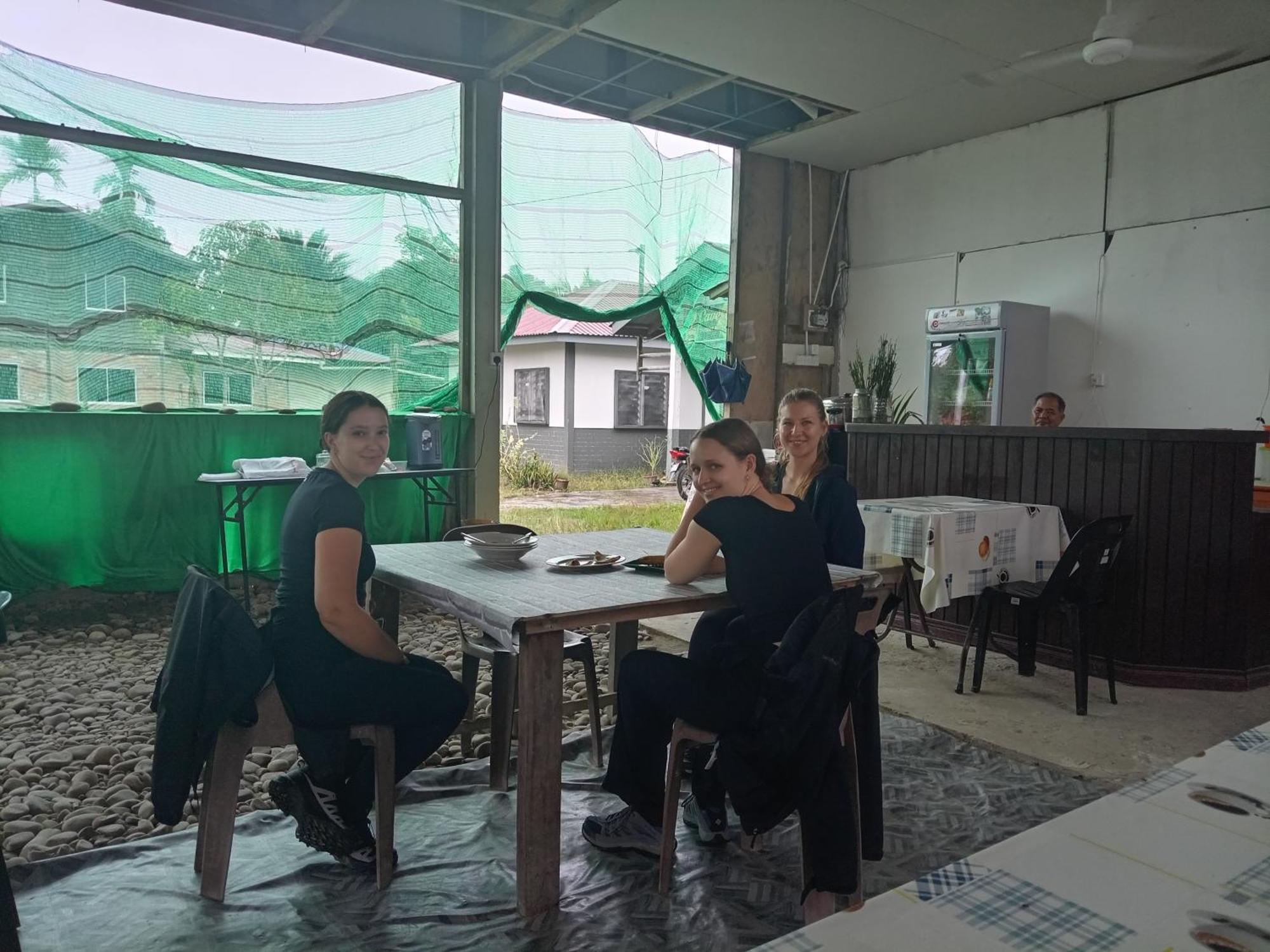 Mulu D Cave Homestay Exterior photo