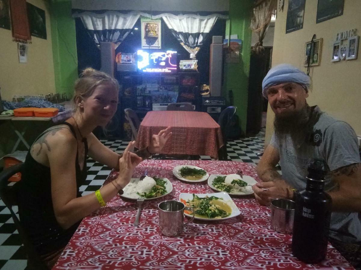 Mulu D Cave Homestay Exterior photo