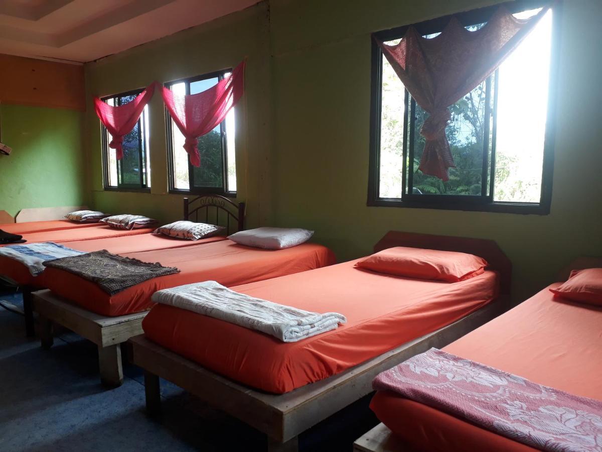 Mulu D Cave Homestay Exterior photo
